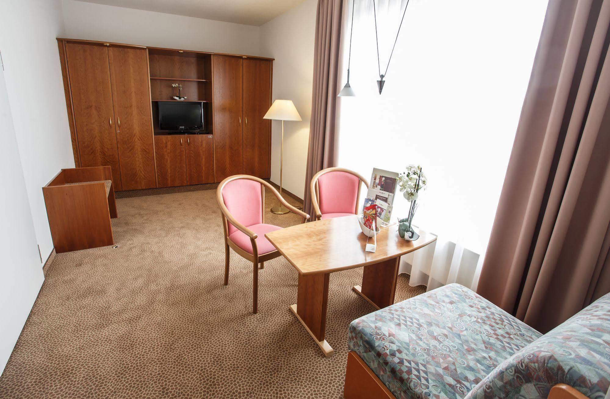 Hotel Sportwelt Radeberg Dış mekan fotoğraf